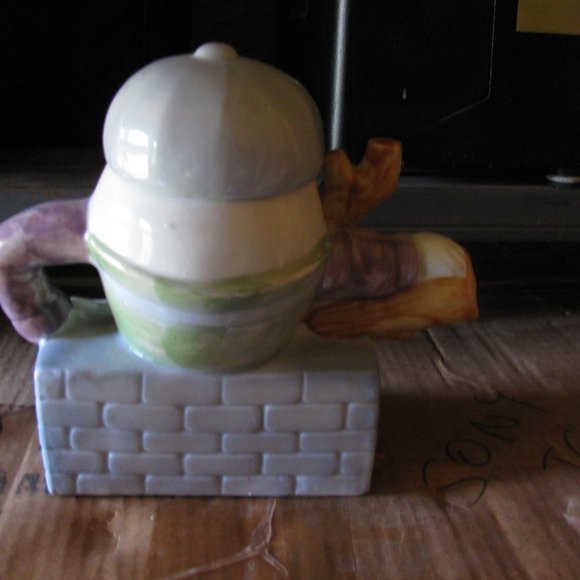 FIETZ Humpty Dumpty Teapot - Picture 2 of 4